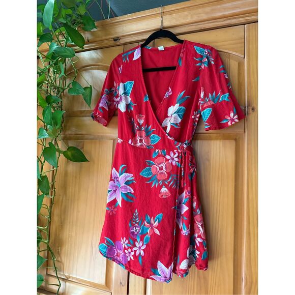 Old Navy Red Floral Waist Defined Flutter Sleeve Dress Womens SZ XS - Picture 3 of 12
